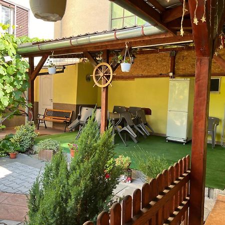Vila Arjana Orşova المظهر الخارجي الصورة